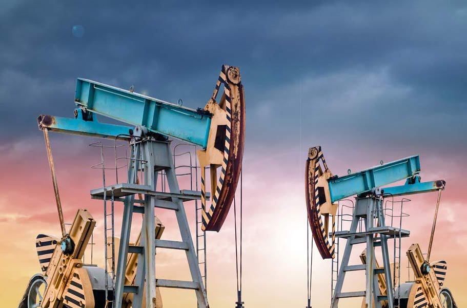 oil-field-services-Mitigating-Risks-and-Maximizing-Benefits